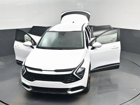 Certified 2024 Kia Sportage EX image 56