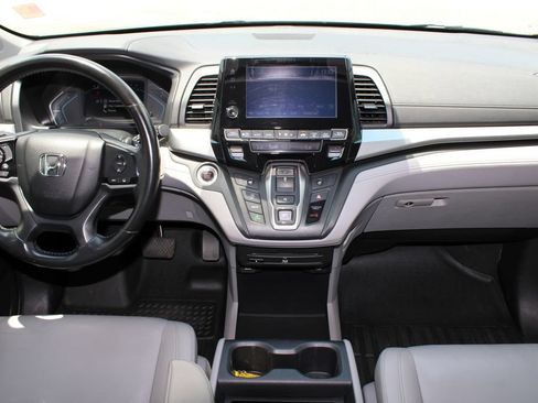 Used 2018 Honda Odyssey Touring image 8