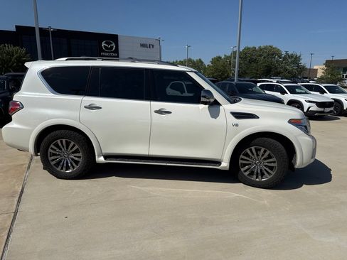 Used 2019 Nissan Armada Platinum w/ Captain's Chairs Package AWD/4WD image 4