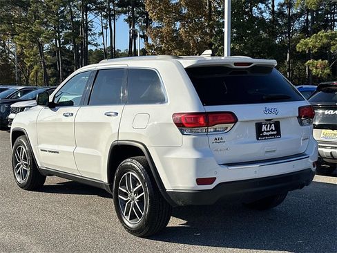Used 2020 Jeep Grand Cherokee Limited w/ Luxury Group II image 33