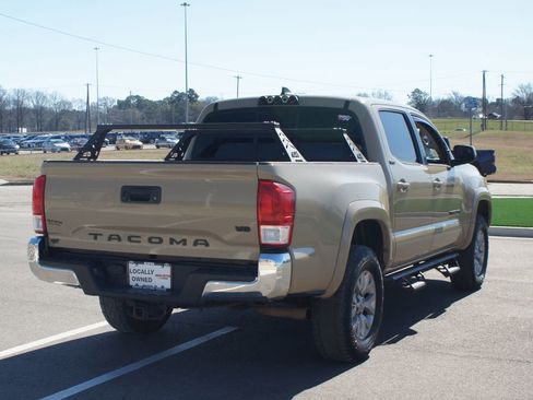 Used 2017 Toyota Tacoma SR5 w/ Tow Package image 19