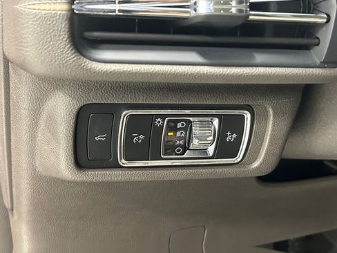 Used 2024 Lincoln Corsair FWD w/ Equipment Group 101A image 13