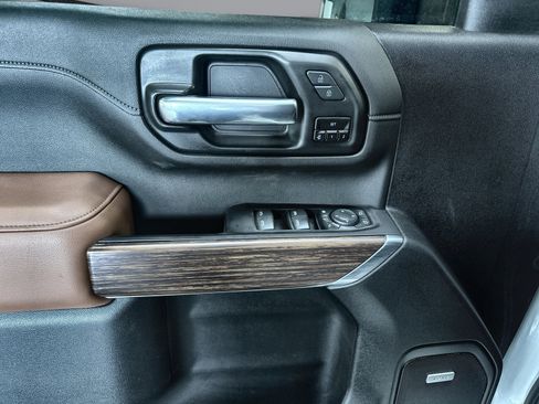 Used 2022 Chevrolet Silverado 2500 High Country w/ Z71 Off-Road Package image 19