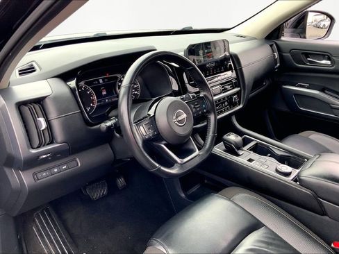 Used 2023 Nissan Pathfinder SL image 12