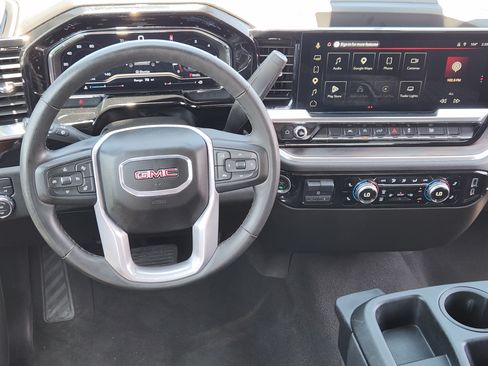 Used 2025 GMC Sierra 1500 SLT AWD/4WD image 25