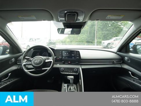 Used 2023 Hyundai Elantra SEL FWD image 14