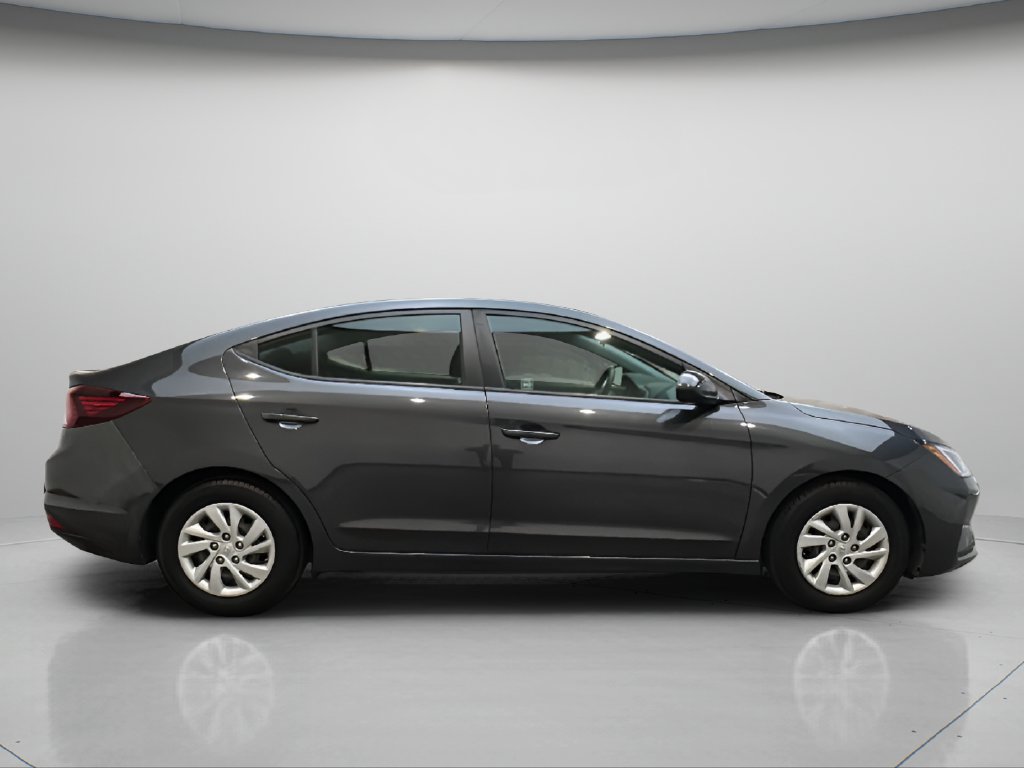 Used 2020 Hyundai Elantra SE w/ Cargo Package (C1) FWD image 8