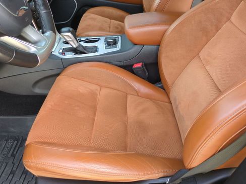 Used 2021 Jeep Grand Cherokee SRT image 20