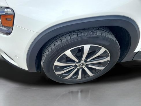 Used 2022 Mercedes-Benz GLB 250 image 33