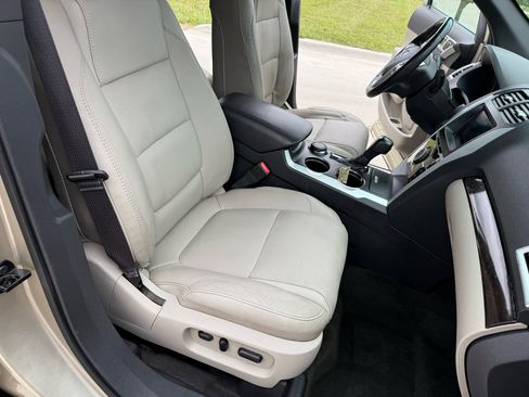 Used 2011 Ford Explorer Limited w/ 302A Rapid Spec Order Code image 34