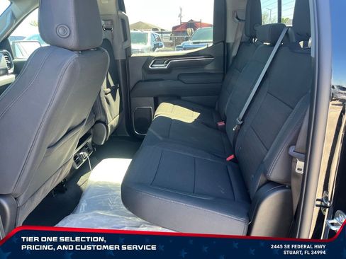 New 2026 GMC Sierra 1500 SLE w/ Preferred Package RWD image 11
