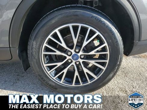 Certified 2022 Ford Escape SE image 13