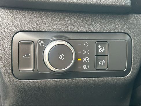 Used 2020 Ford Escape SEL FWD image 18