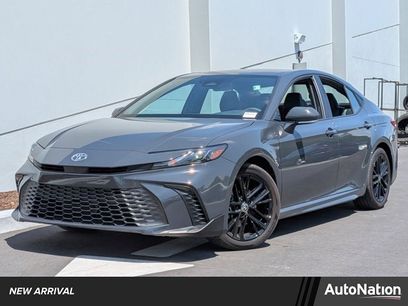 Used 2025 Toyota Camry SE w/ Multimedia Upgrade Package