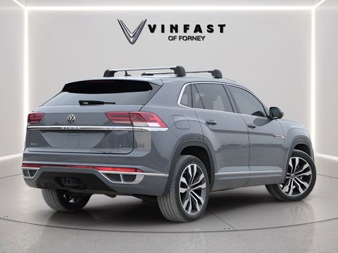 Used 2023 Volkswagen Atlas Cross Sport SEL Premium R-Line AWD/4WD image 3