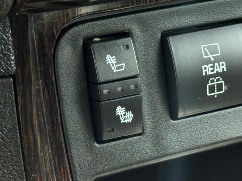Used 2016 Chevrolet Traverse LT AWD/4WD image 17