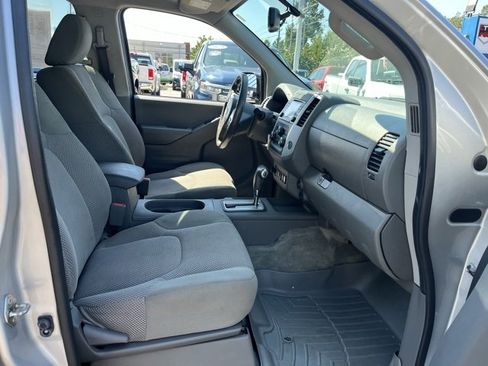 Used 2018 Nissan Frontier SV w/ Value Truck Package image 13