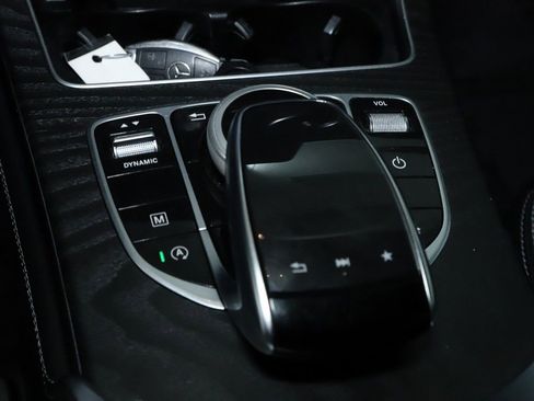 Used 2018 Mercedes-Benz GLC 300 4MATIC image 29