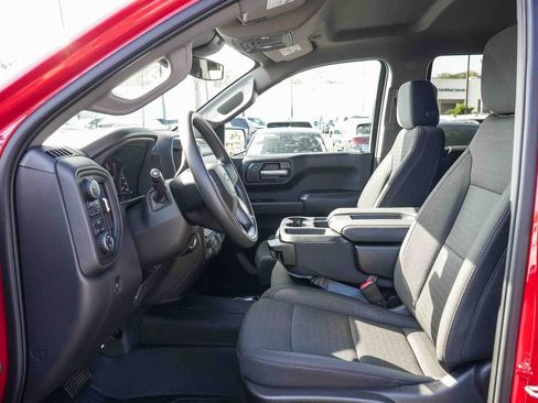 Used 2025 Chevrolet Silverado 1500 Custom Trail Boss AWD/4WD image 17