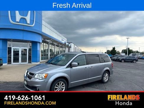 Used 2018 Dodge Grand Caravan SXT FWD image 1