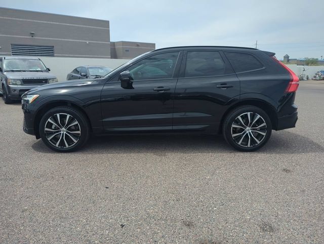 Used 2023 Volvo XC60 B5 Plus w/ Climate Package FWD image 9