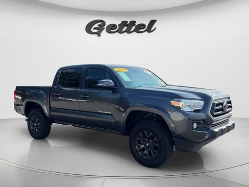 Used 2023 Toyota Tacoma SR5 w/ Technology Package RWD image 3