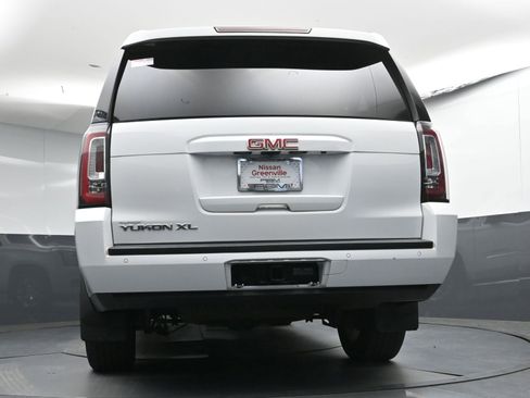 Used 2017 GMC Yukon XL SLE w/ SLE Value Package RWD image 28