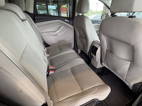 Used 2017 Ford Escape SE FWD image 27