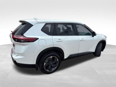 Certified 2024 Nissan Rogue SV FWD image 8