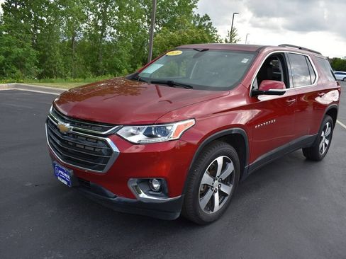 Used 2020 Chevrolet Traverse LT w/ LT Premium Package AWD/4WD image 8