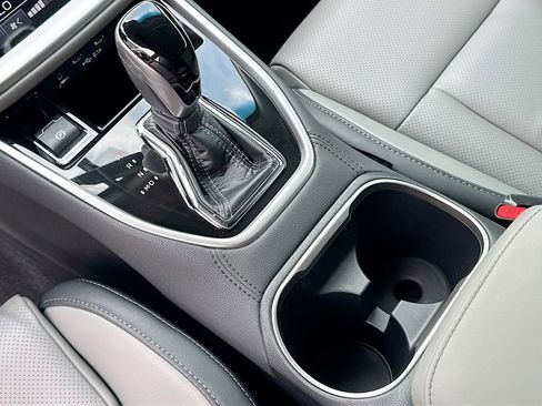 Used 2022 Subaru Outback Limited w/ Popular Package #2 image 21