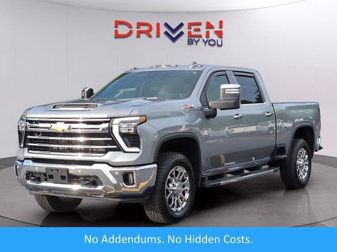 Used 2026 Chevrolet Silverado 2500 LTZ w/ LTZ Convenience Package AWD/4WD image 1