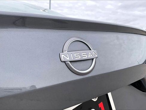 Used 2025 Nissan Altima 2.5 SV FWD image 31