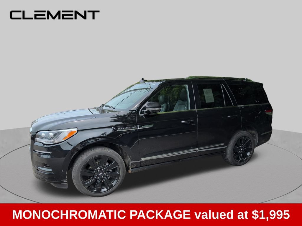 Used 2023 Lincoln Navigator Reserve AWD/4WD image 4