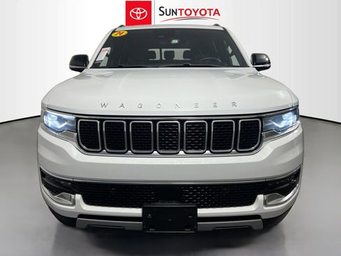Used 2024 Jeep Wagoneer L Series II RWD image 10