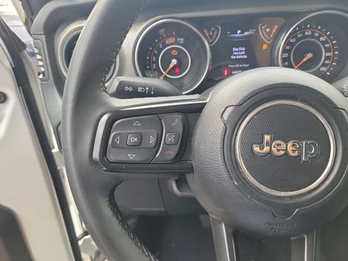 Used 2023 Jeep Wrangler Unlimited Sport AWD/4WD image 25