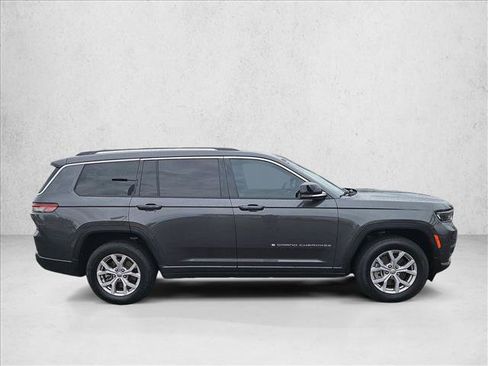 Used 2022 Jeep Grand Cherokee L Limited w/ Luxury Tech Group II AWD/4WD image 5
