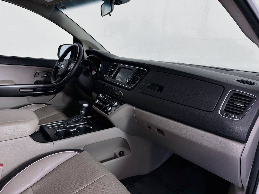 Used 2021 Kia Sedona EX FWD image 29