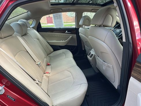 Used 2016 Hyundai Sonata Limited w/ Option Group 05 FWD image 26