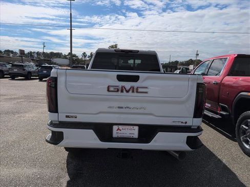New 2025 GMC Sierra 2500 AT4 w/ AT4 Premium Plus Package image 3