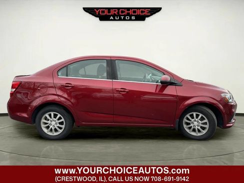 Used 2017 Chevrolet Sonic LT w/ Convenience Package image 6