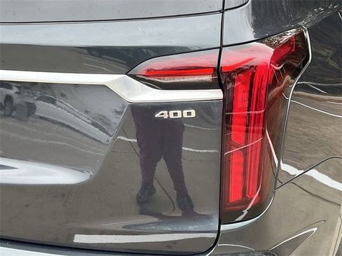 Used 2023 Cadillac XT6 Premium Luxury w/ Technology Package image 7