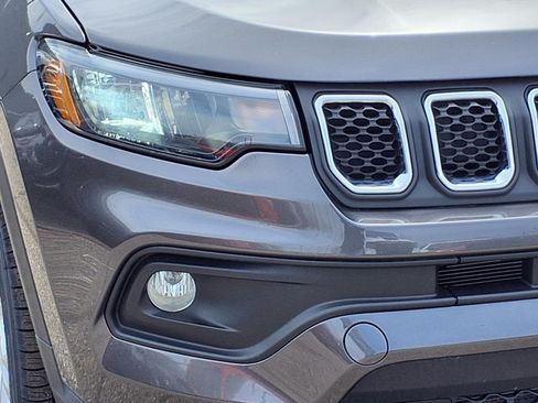 Certified 2024 Jeep Compass Latitude AWD/4WD image 22