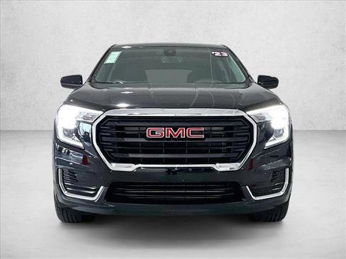 Used 2023 GMC Terrain SLE FWD image 3