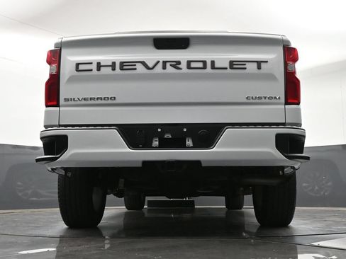 Used 2021 Chevrolet Silverado 1500 Custom AWD/4WD image 26
