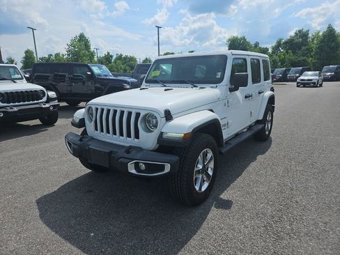 Used 2021 Jeep Wrangler Unlimited Sahara w/ LED Lighting Group AWD/4WD image 3