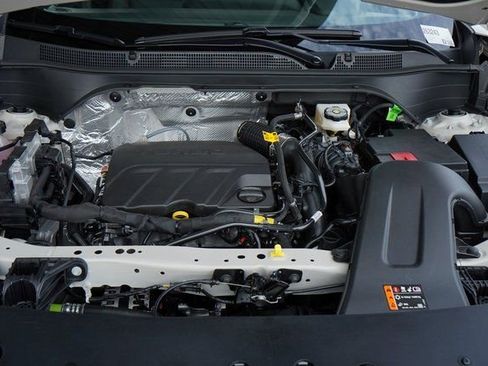 New 2026 Chevrolet Trax RS w/ Sunroof Package FWD image 29