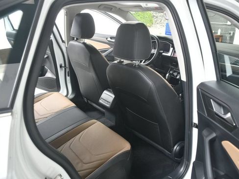 Used 2020 Volkswagen Jetta SEL Premium FWD image 38