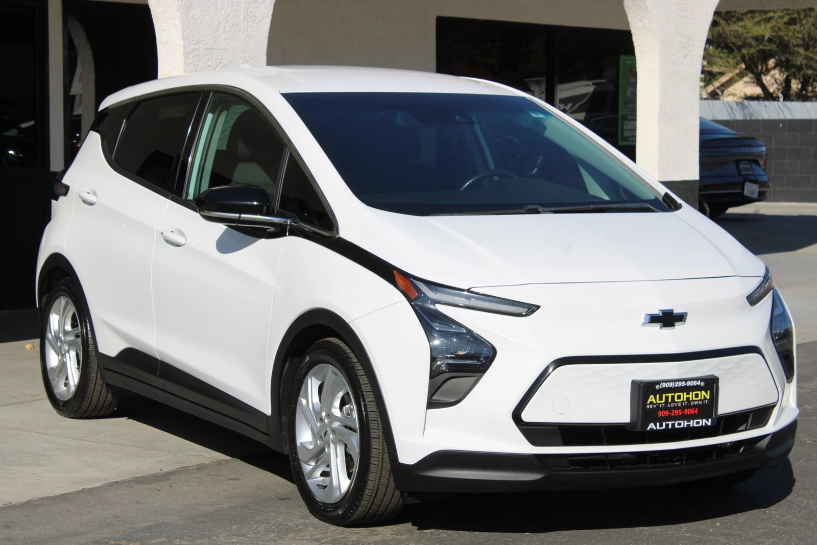 Used 2022 Chevrolet Bolt LT FWD image 3