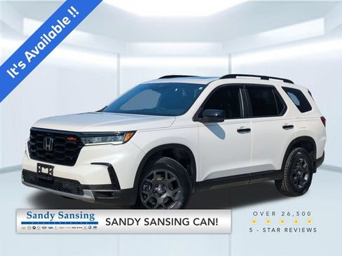Used 2023 Honda Pilot TrailSport image 1